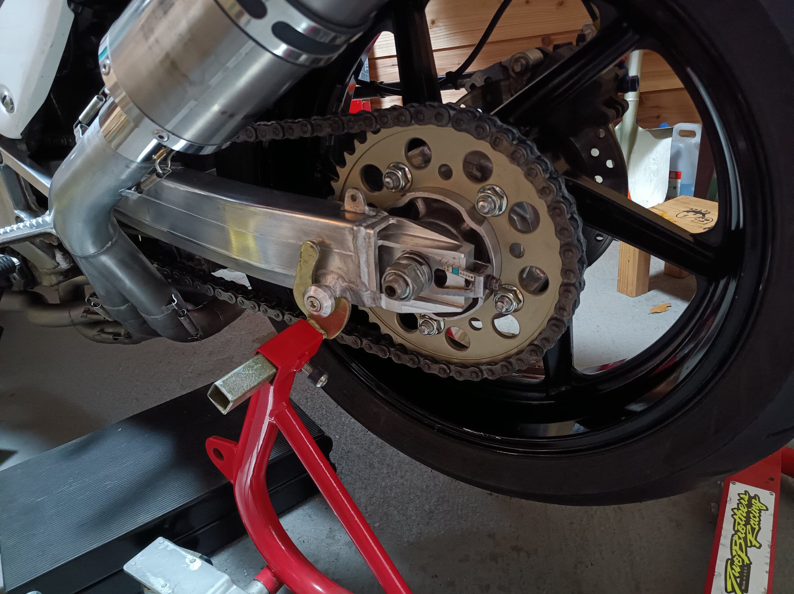 ドリブンスプロケット交換