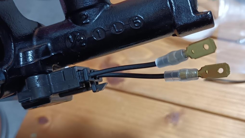 クラッチスイッチ